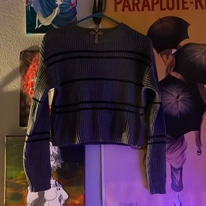 comfy grey and dark blue lined knit long sleeve sweater